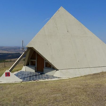 Van Reenen Pyramids Motel المظهر الخارجي الصورة