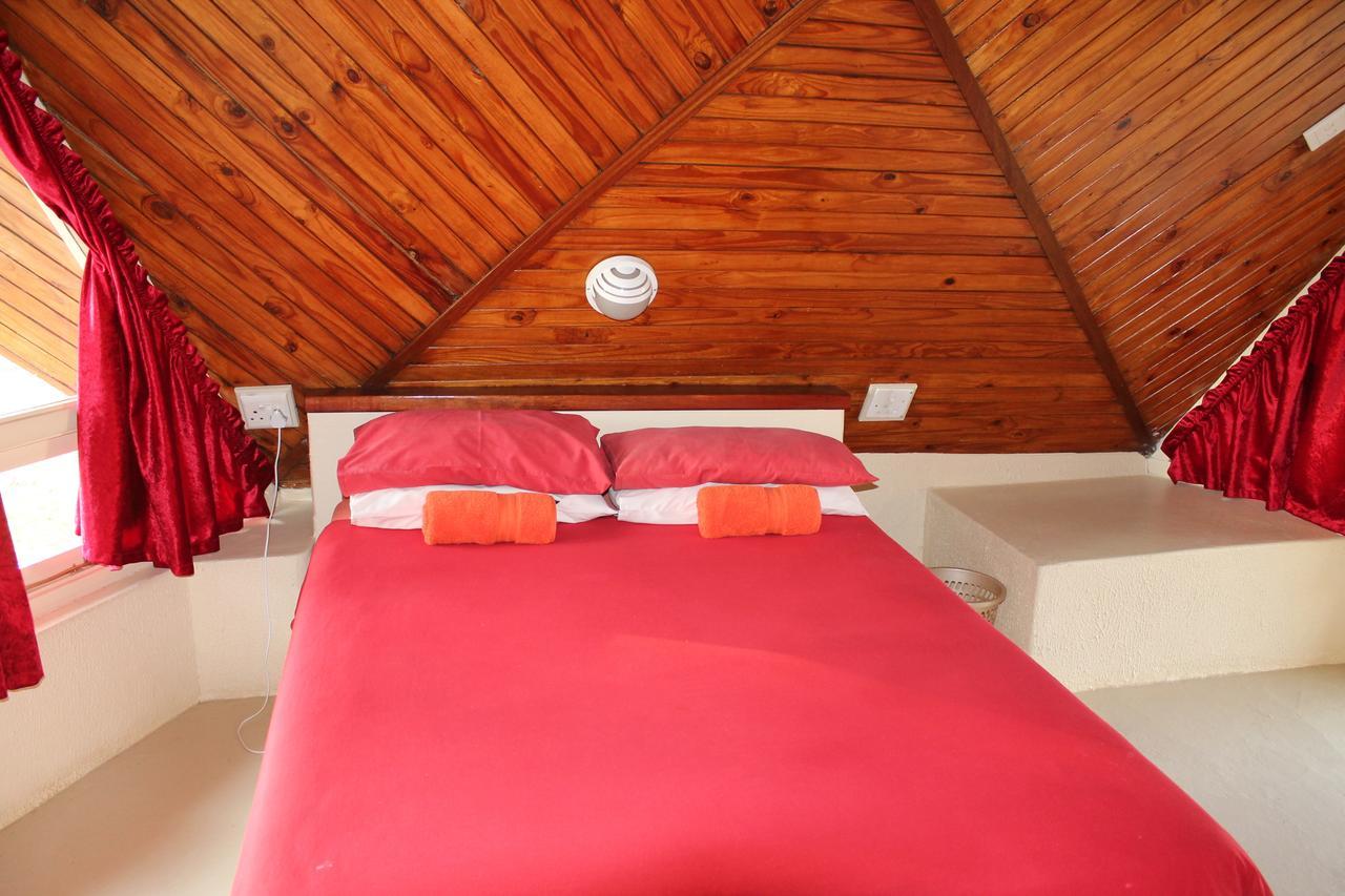 Van Reenen Pyramids Motel المظهر الخارجي الصورة